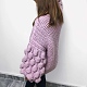 На третьей фотографии женский фиолетовый кардиган сбоку от Shapar, бренда вязаной одежды ручной работы в интернет-магазине связанных спицами вещей.