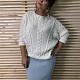 На третьей фотографии вязаный свитер в косах для женщин от Shapar, бренда одежды ручной работы в интернет-магазине авторских связанных спицами вещей.