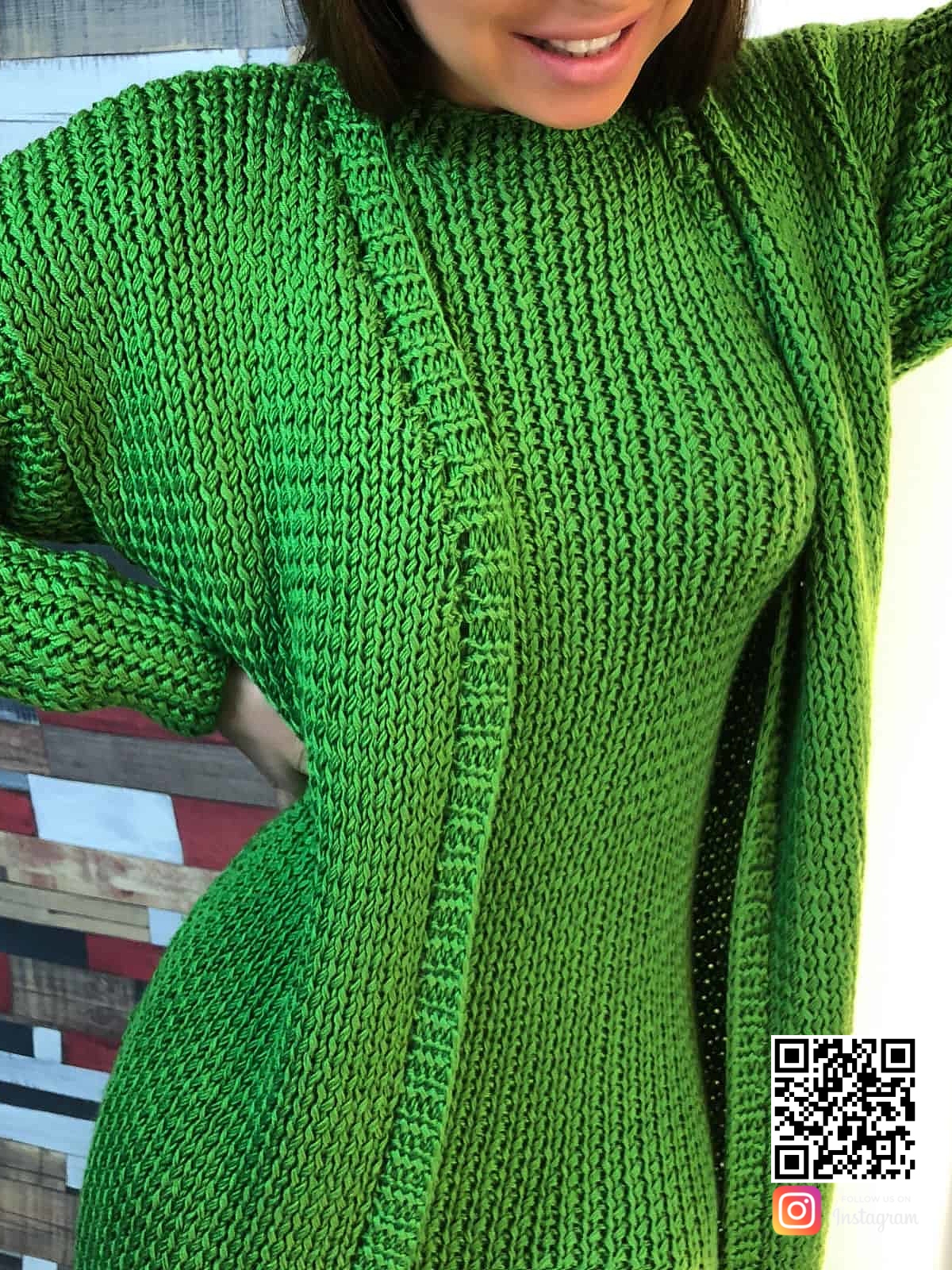 На четвертой фотографии зеленое платье с кардиганом для девушек и женщин от Shapar, бренда вязаной одежды ручной работы в интернет-магазине связанных спицами вещей.