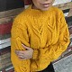 На четвертой фотографии модный свитер желтого цвета для девушек и женщин от Shapar, бренда вязаной одежды ручной работы в интернет-магазине связанных спицами вещей.