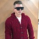 На третьей фотографии мужской кардиган с капюшоном бордового цвета от Shapar, бренда вязаной одежды ручной работы в интернет-магазине связанных спицами вещей.
