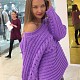 На второй фотографии женский сиреневый свитер с узором косой от Shapar, бренда вязаной одежды ручной работы в интернет-магазине связанных спицами вещей.
