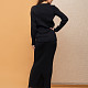 На пятой фотографии модный черный костюм с юбкой для офиса от Shapar, бренда вязаной одежды ручной работы в интернет-магазине связанных спицами вещей.