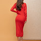 На пятой фотографии женское красное платье футляр в длине миди от Shapar, бренда вязаной одежды ручной работы в интернет-магазине связанных спицами вещей.