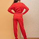 На шестой фотографии модный красный спортивный костюм женский от Shapar, бренда вязаной одежды ручной работы в интернет-магазине связанных спицами вещей.