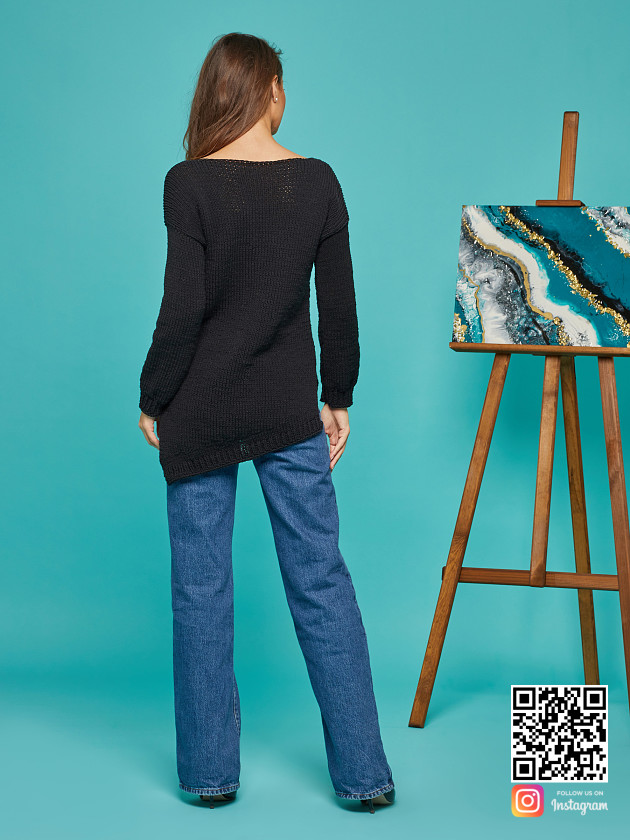 На второй фотографии женский свитер на лето со спины от Shapar, бренда вязаной одежды ручной работы в интернет-магазине связанных спицами вещей.