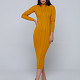На пятой фотографии женское желтое трикотажное платье миди от Shapar, бренда вязаной одежды ручной работы в интернет-магазине связанных спицами вещей.