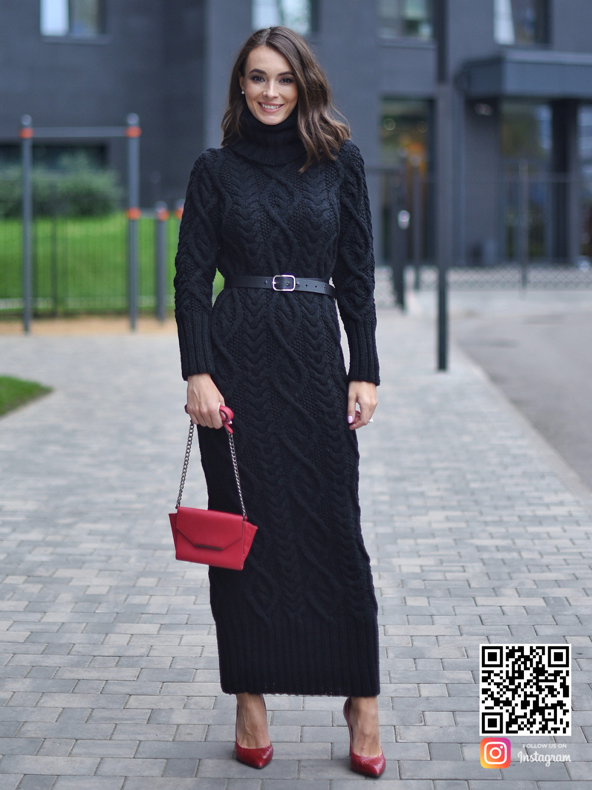 На четвертой фотографии длинное шерстяное вязаное платье с косами от Shapar, бренда женской одежды ручной работы в интернет-магазине связанных спицами вещей.