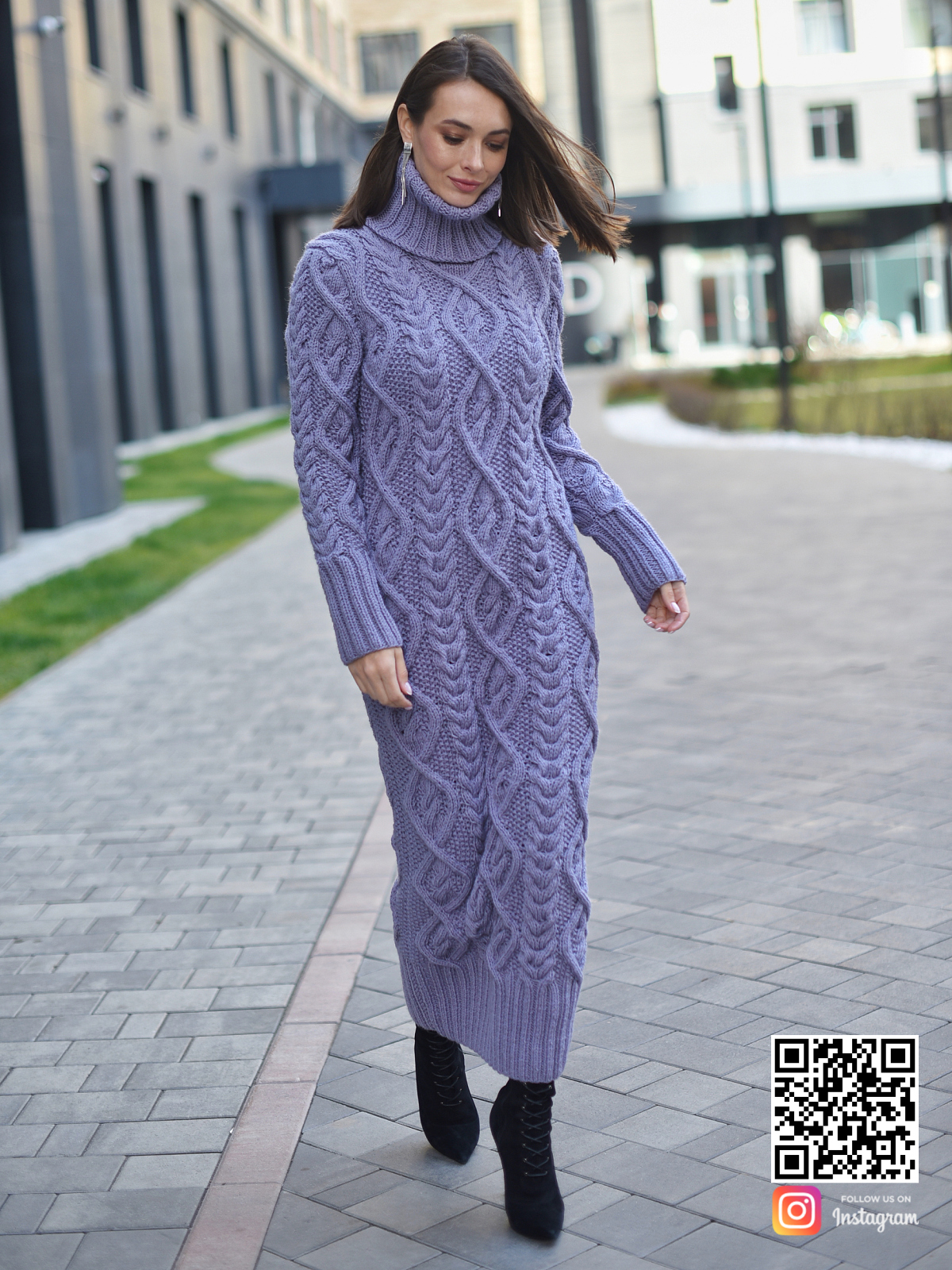 На седьмой фотографии теплое сиреневое вязаное платье из шерсти в интернет-магазине связанной одежды ручной работы Shapar.